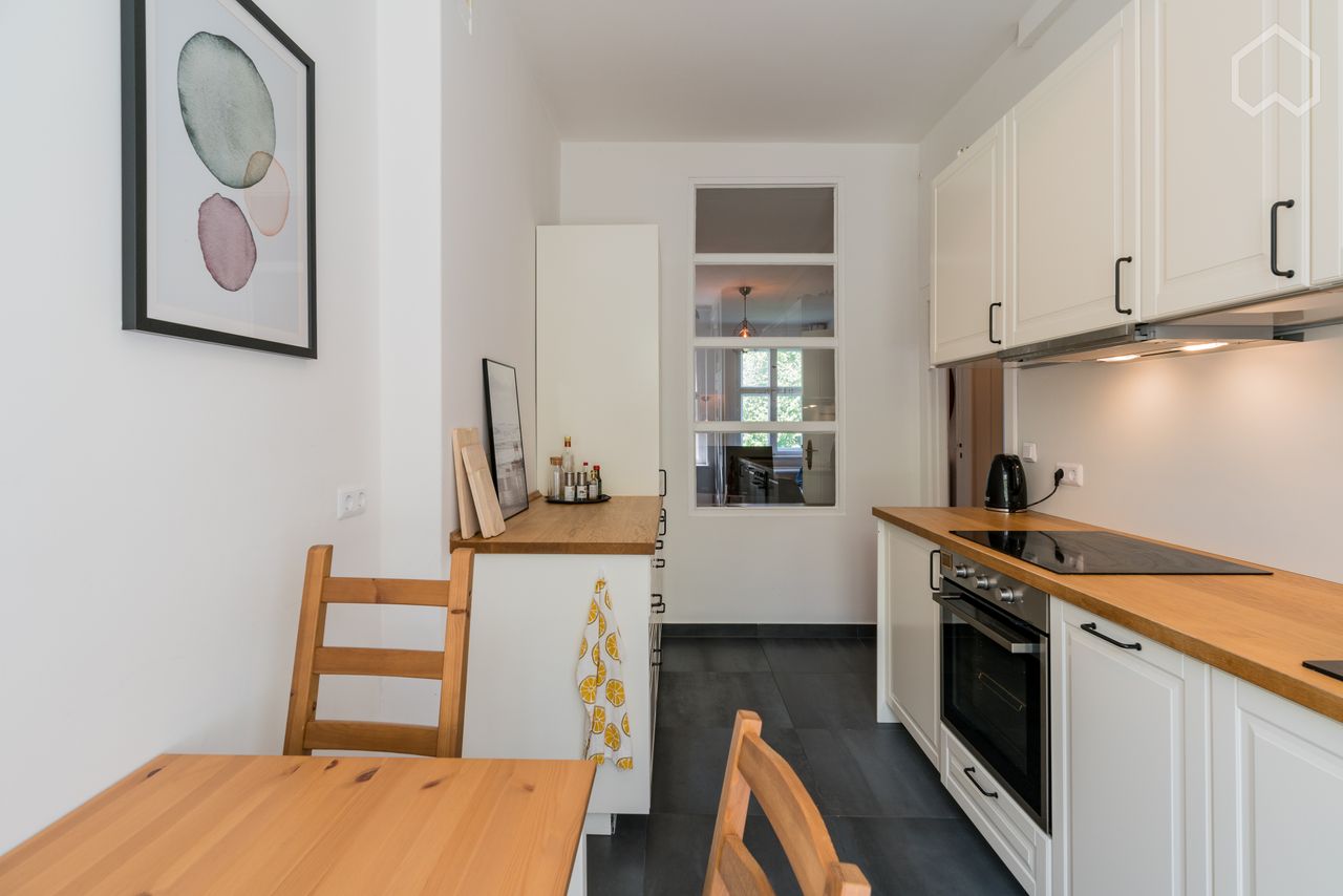 Cozy apartment located in the trendy neighborhood of Prenzlauer Berg, one of the most beautiful and trendy districts of the city