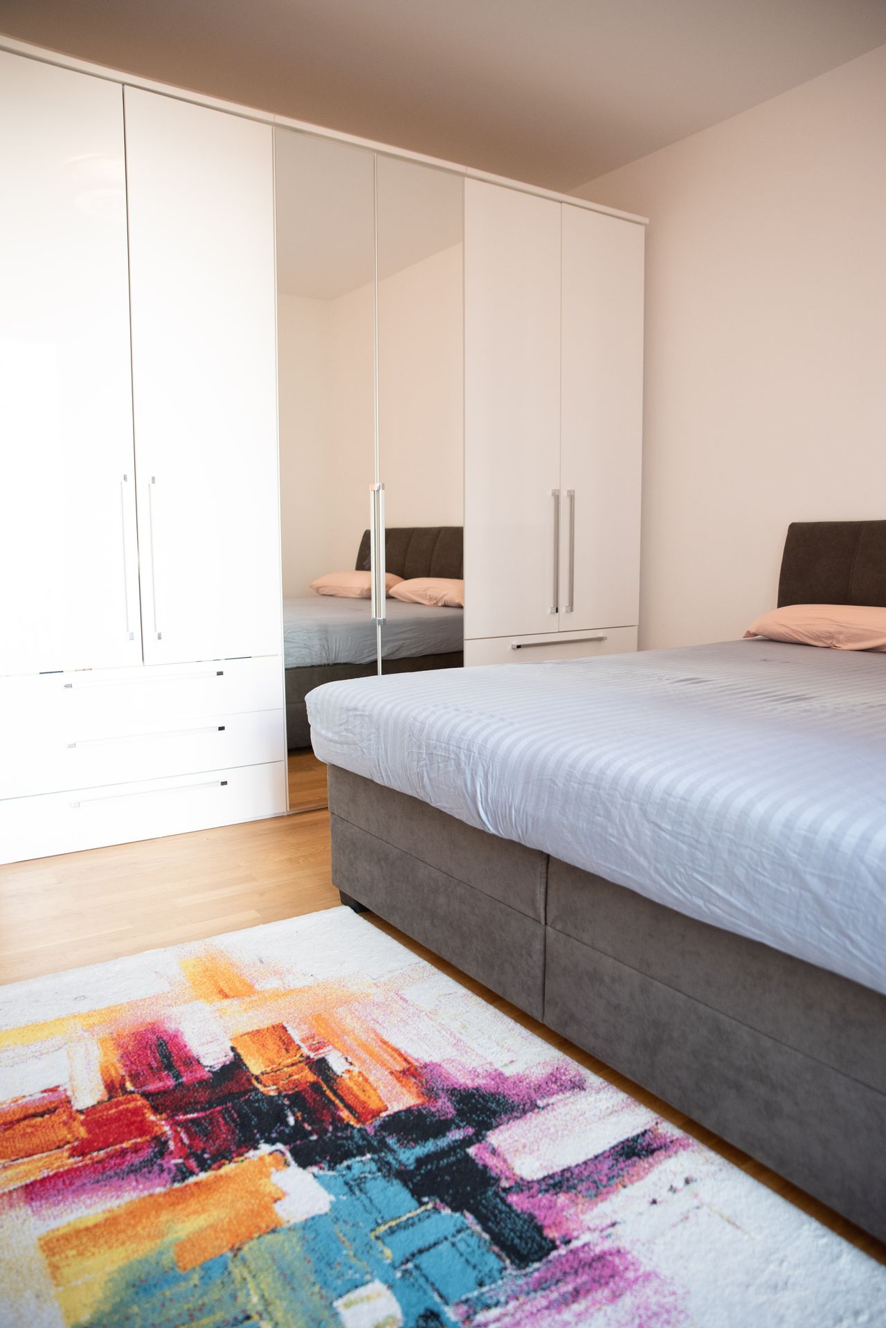 Bright Fully Furnished Apartment for Rent - Your Perfect Urban Retreat!