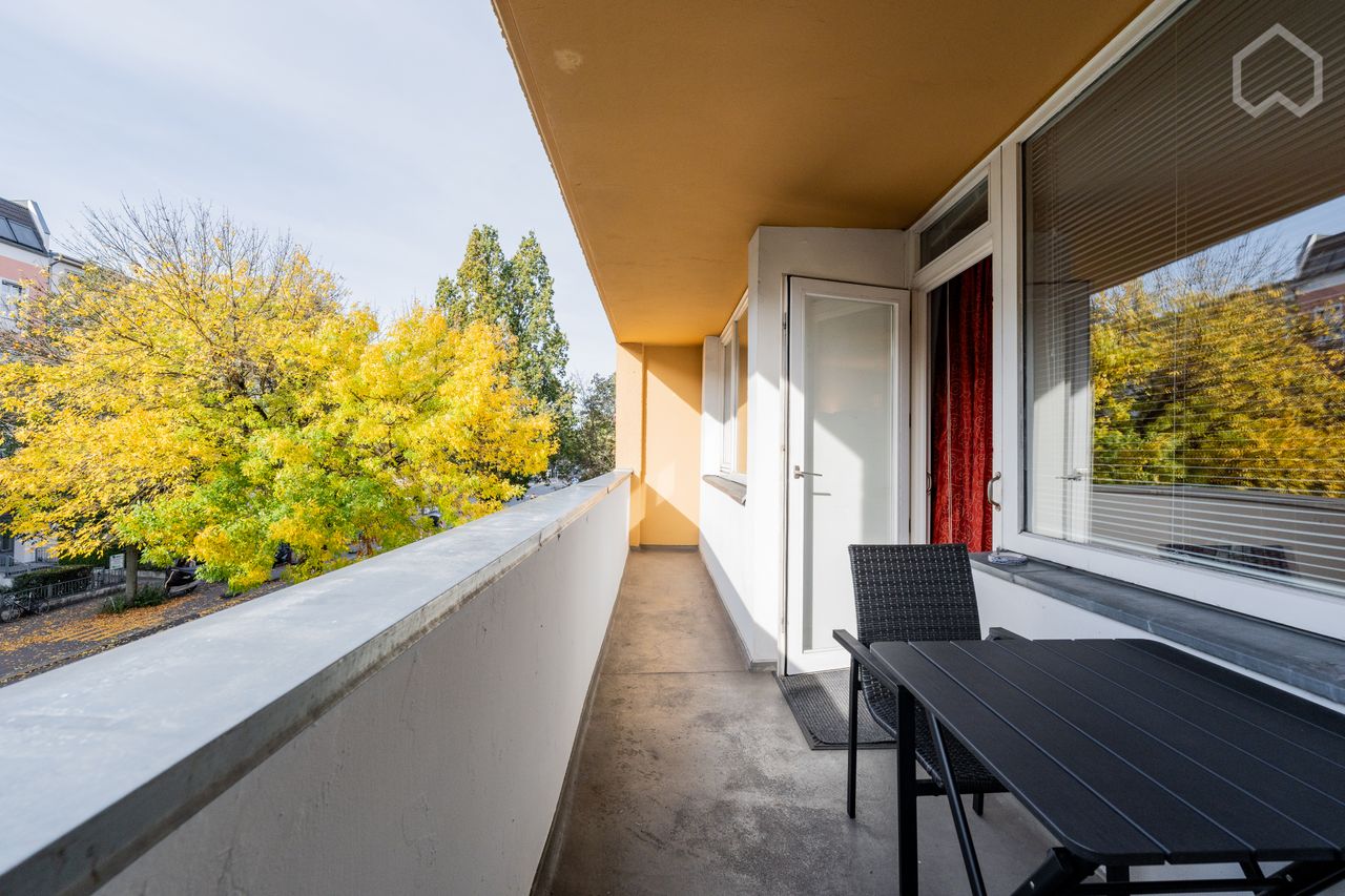 Awesome location! Stylish 2-bedroom apartment on the Bellevue S-Bahn