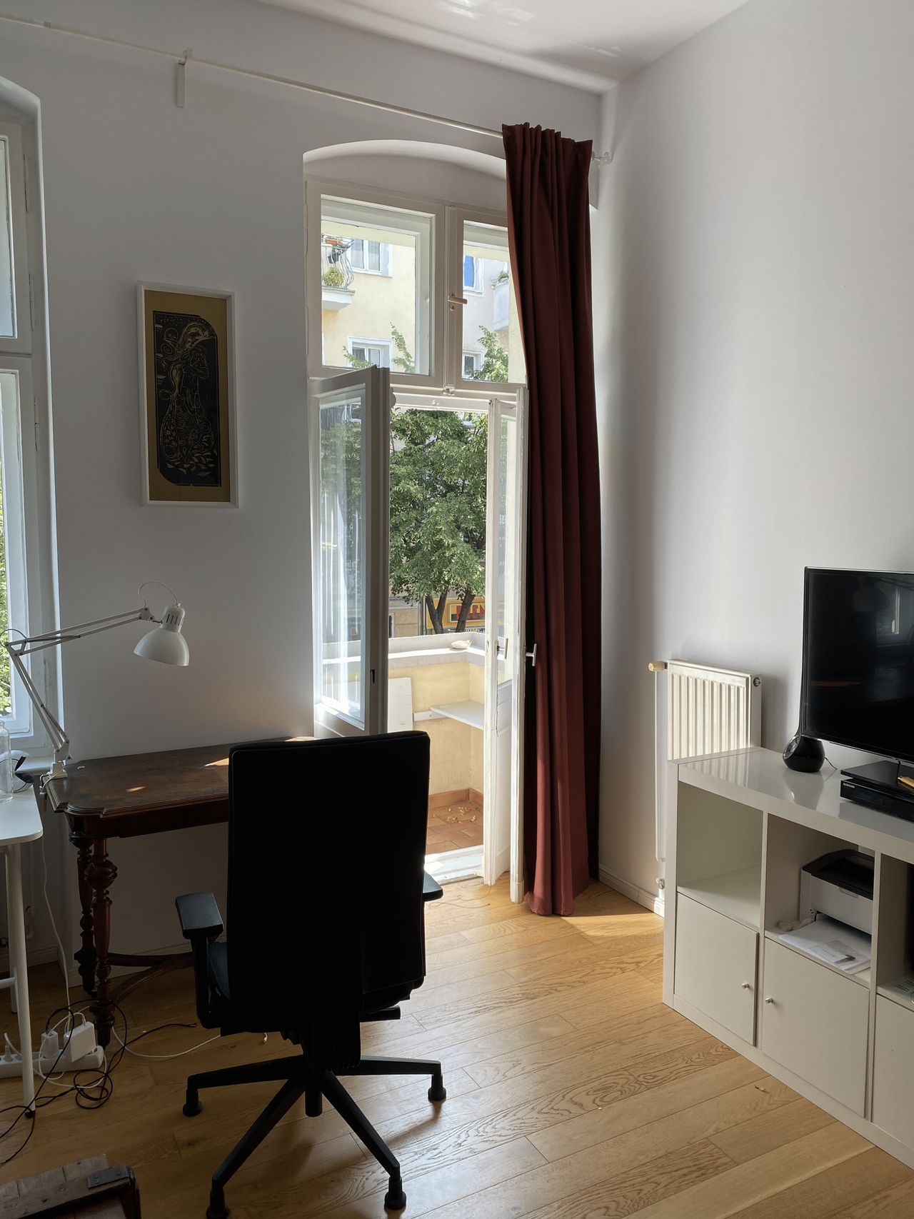 Charming Furnished Altbau Apartment for Rent in Friedrichshain!