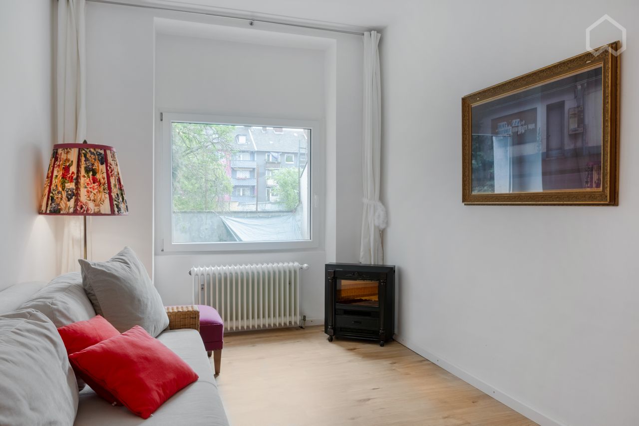 Quiet and central 2-bedroom flat near trade fair in Cologne
