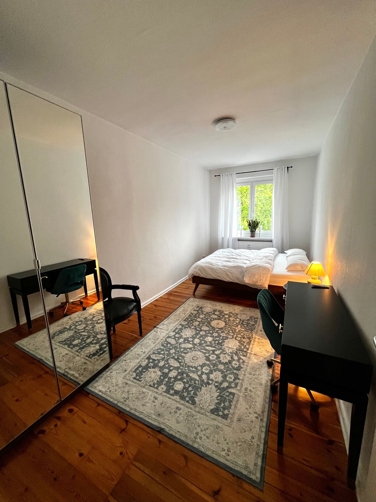 WOMEN ONLY: Private furnished apartment in quite environment in Prenzlauer Berg