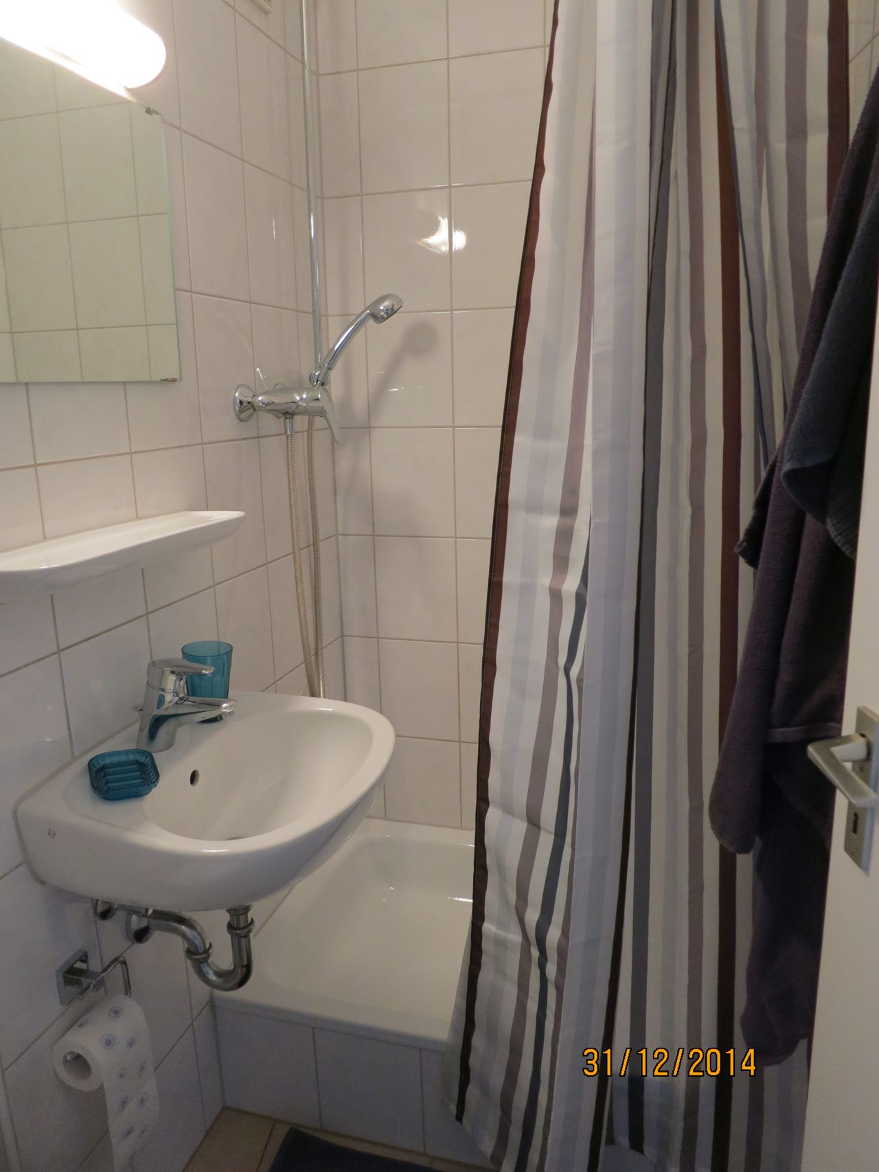 Beautiful 2 room flat, all inclusive with perfect transport connections