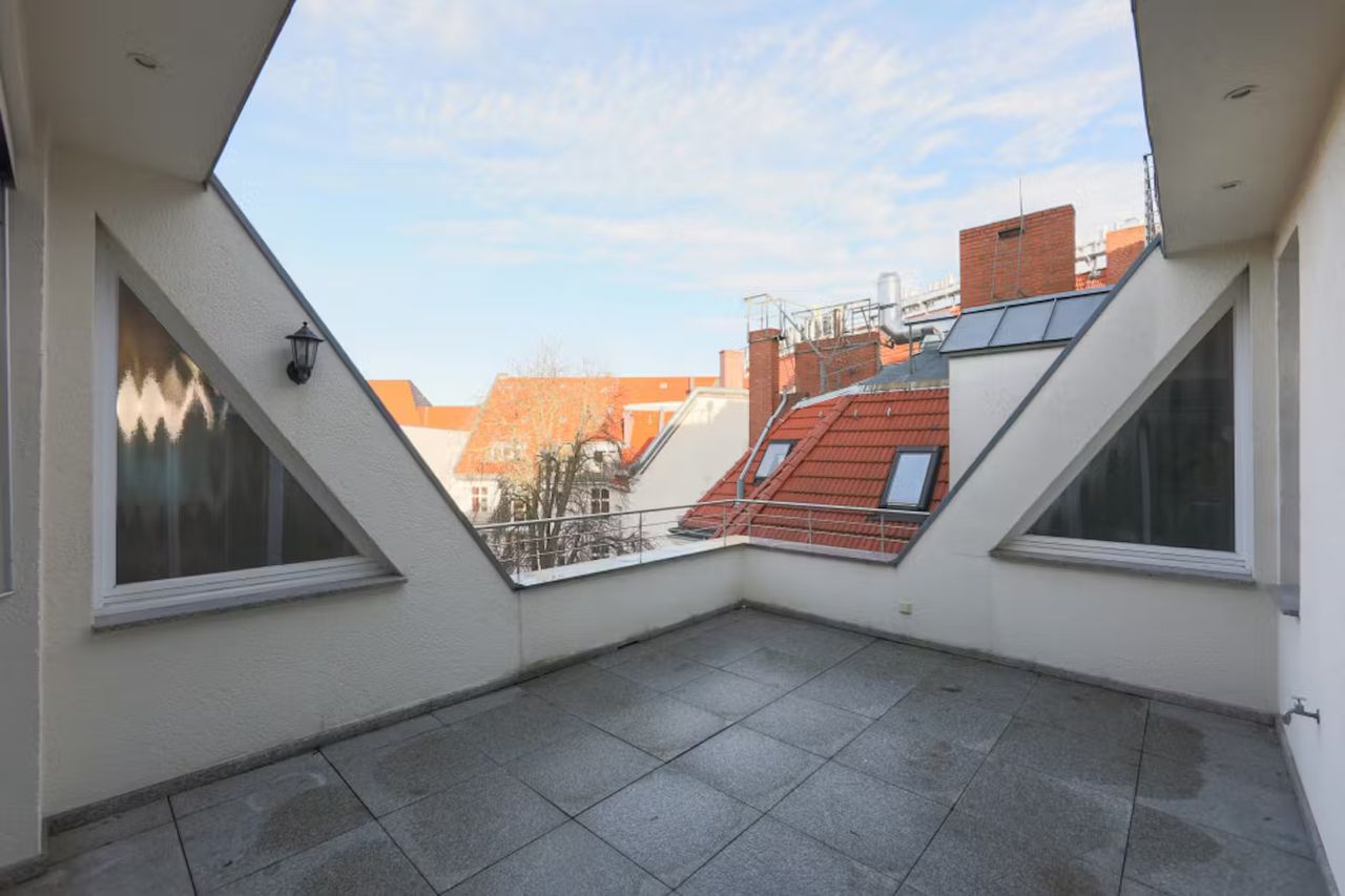 Lovely cozy room in Heerstraße with balcony in Berlin