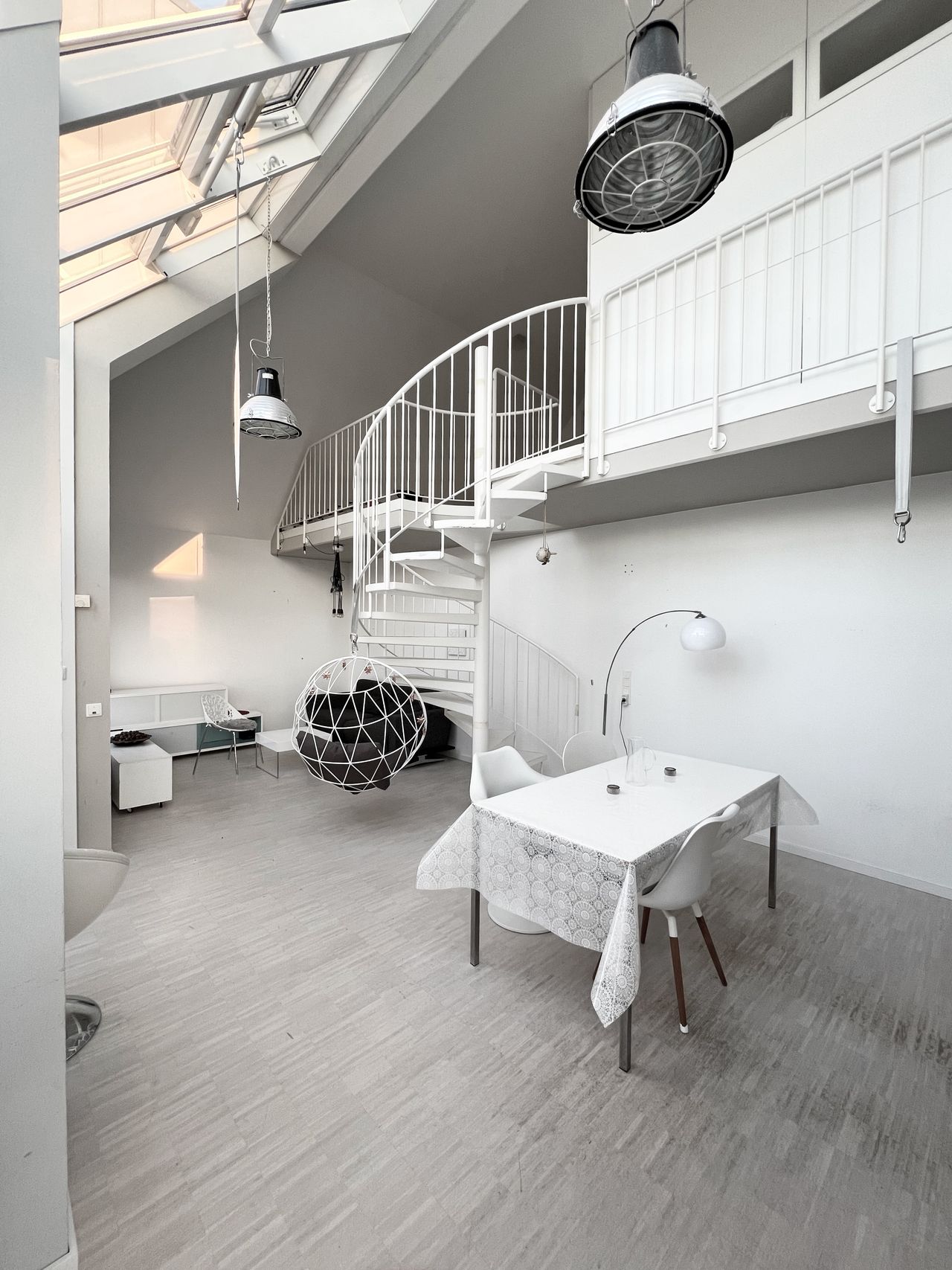 Exclusive top-floor maisonette apartment with two south-facing balconies in Prenzlauerberg + underground parking garage