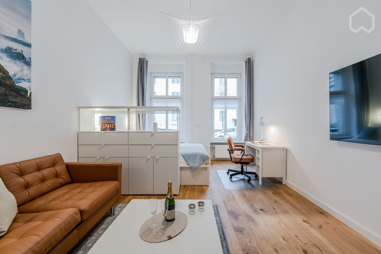 Brandnew furnished+ Sleep perfectly quiet in an stylish sunny flat