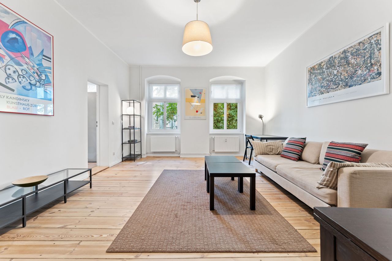 Large Renovated One Bedroom Apartment near Kulturbrauerei