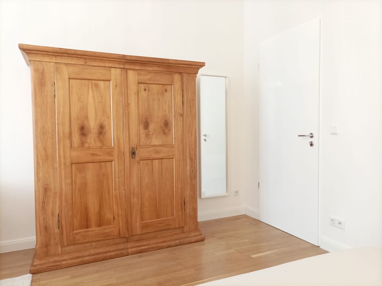 The perfect WG! Beautiful 3 room, newly renovated and furnished flat in a top location in Mitte