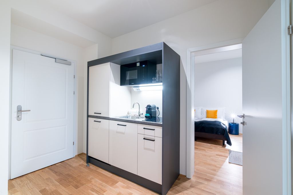 A space-saving miracle: Newly furnished 2-bedroom apartment in an old building just two minutes from the subway