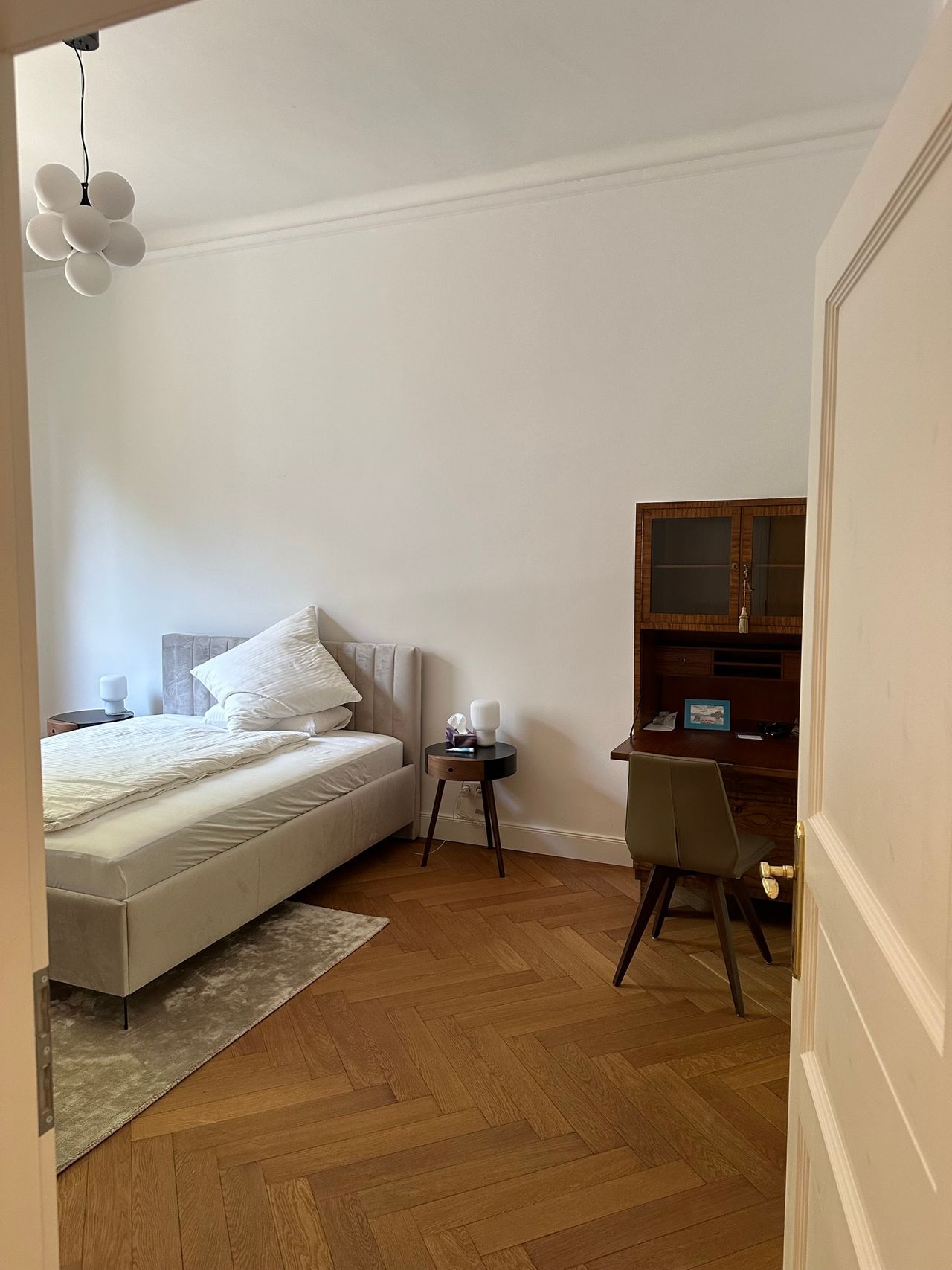 Fully furnished 2-room apartment in the heart of Frankfurt Nordend, Holzhausenviertel