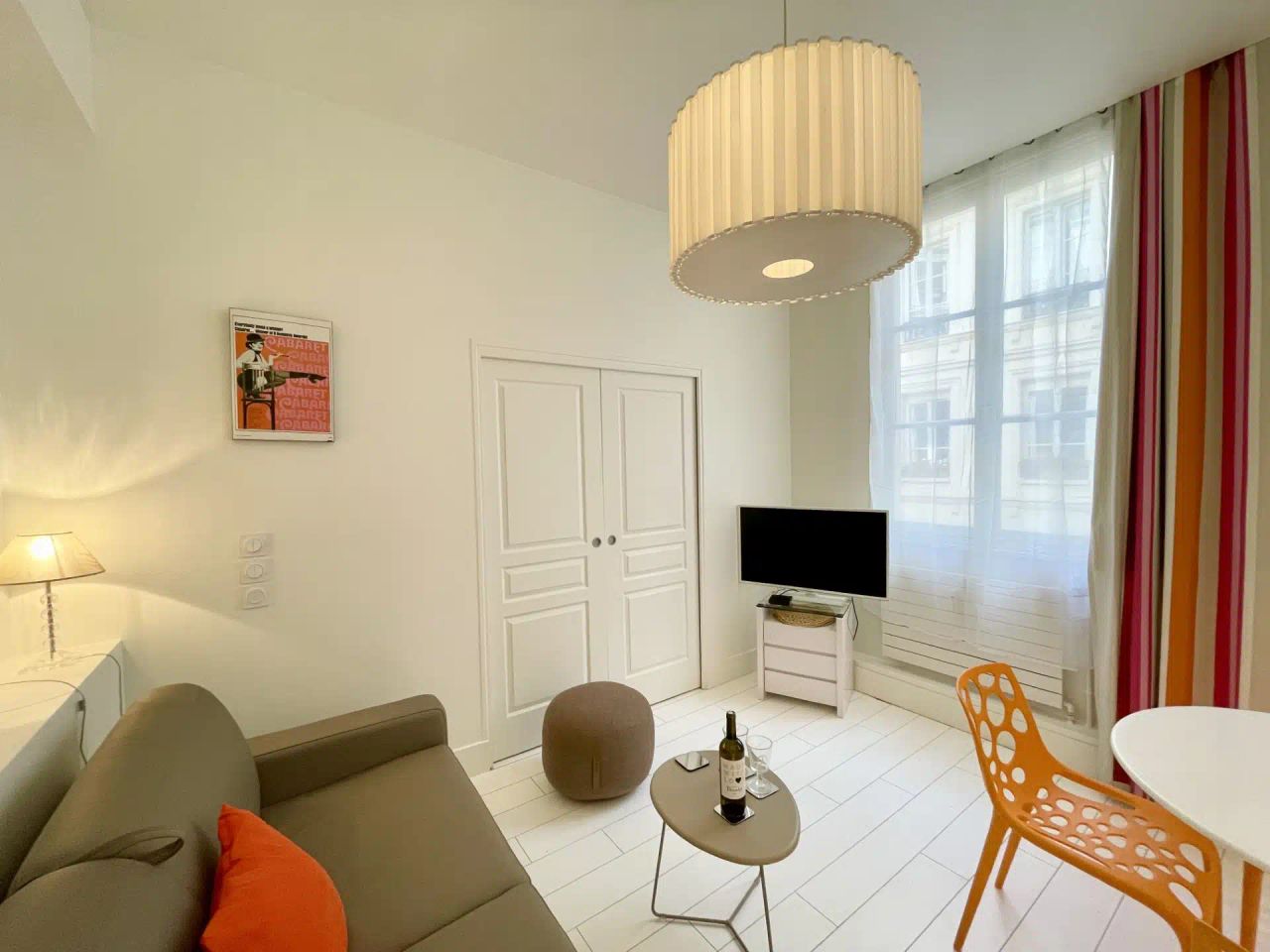 Rental Furnished Appartment - 2 Rooms - 40 m² - Elysées - Madeleine - 75008 Paris