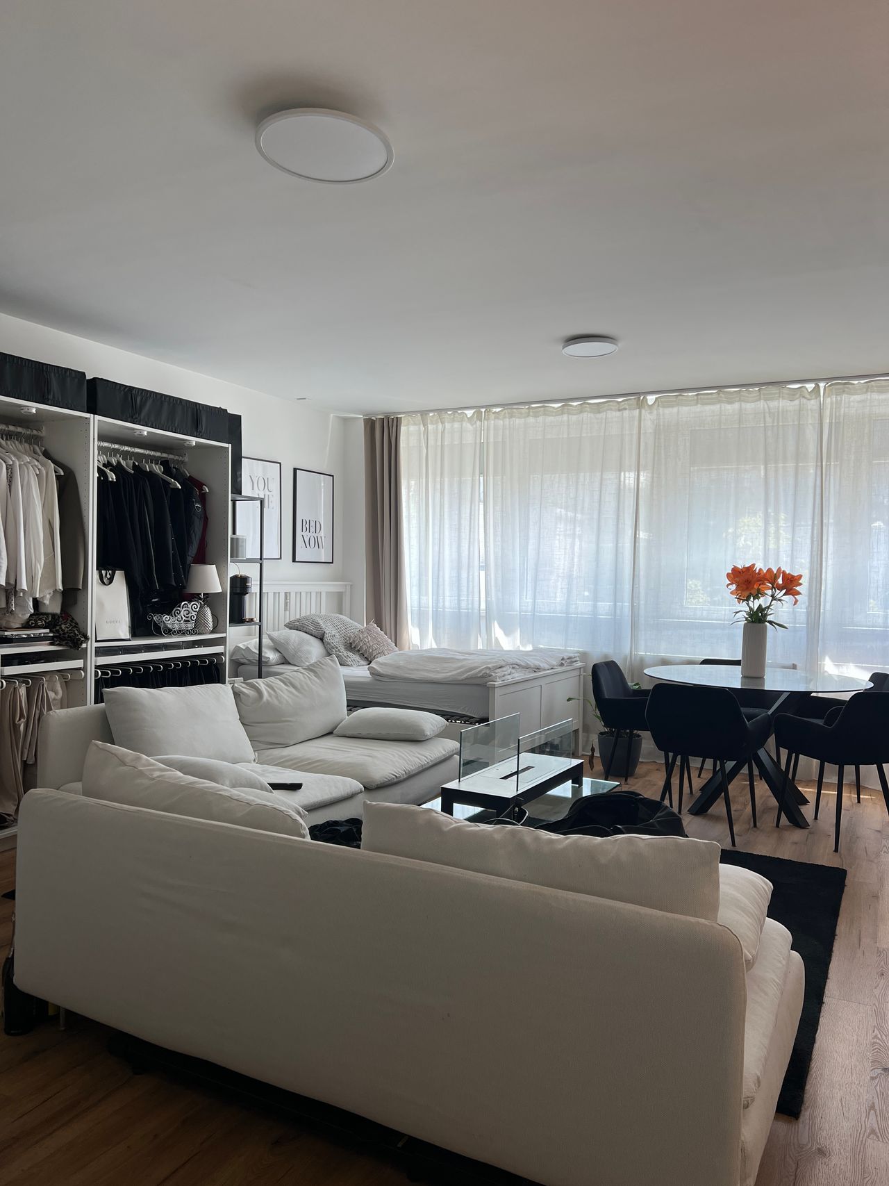 Gehobenes Einzimmer Apartment