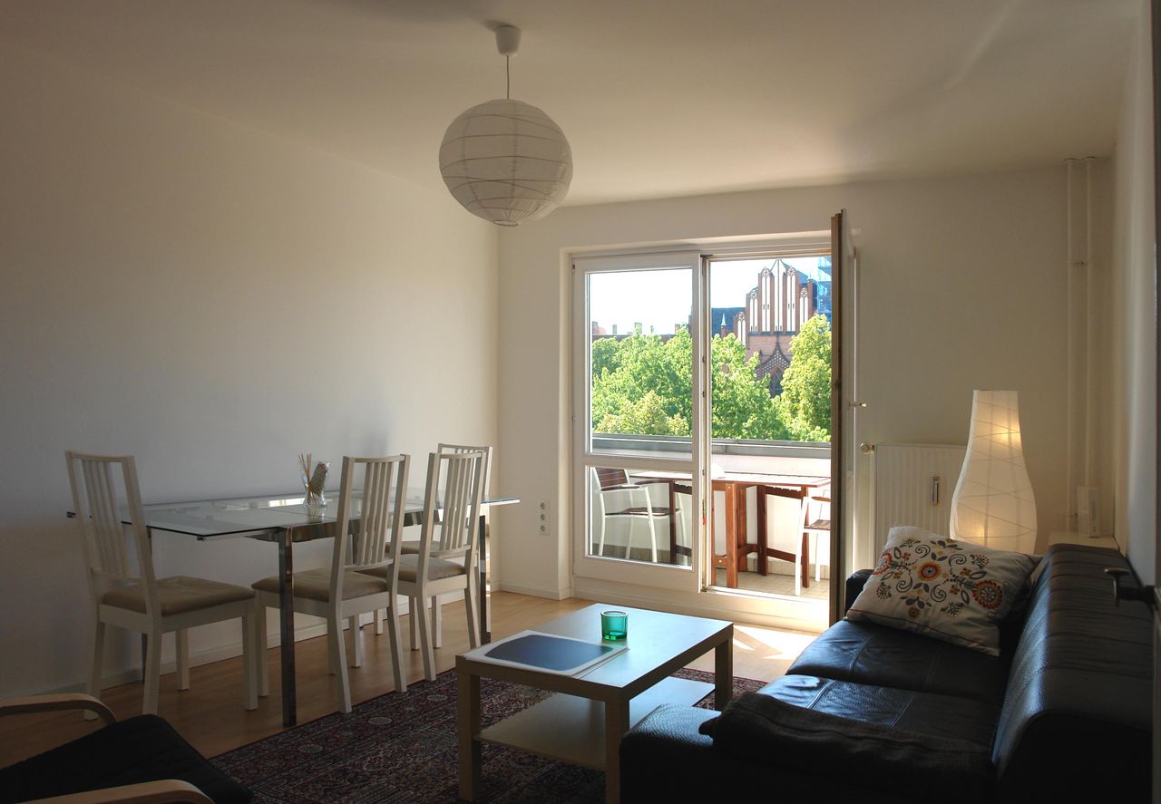 Sunny loft near park in Friedrichshain