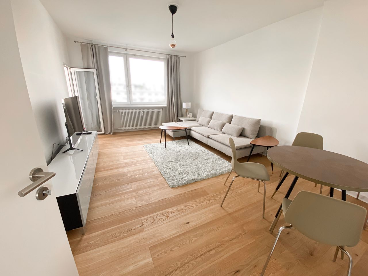 Best Kreuzberg: Sunny 2.5 room flat with balcony, near Urbanhafen