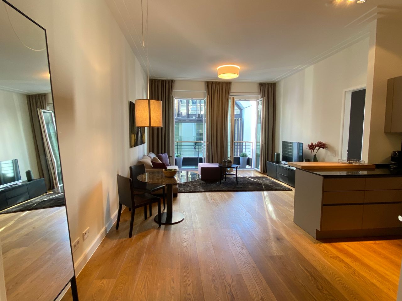 Premium apartment with new and high quality equipment in the heart of Düsseldorf