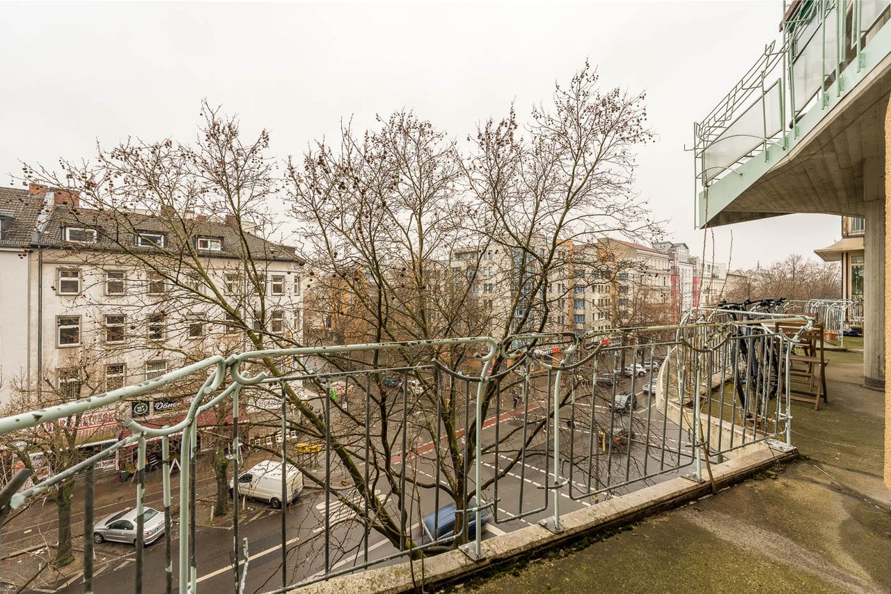 Beautiful 3-room apartment in central location with balcony