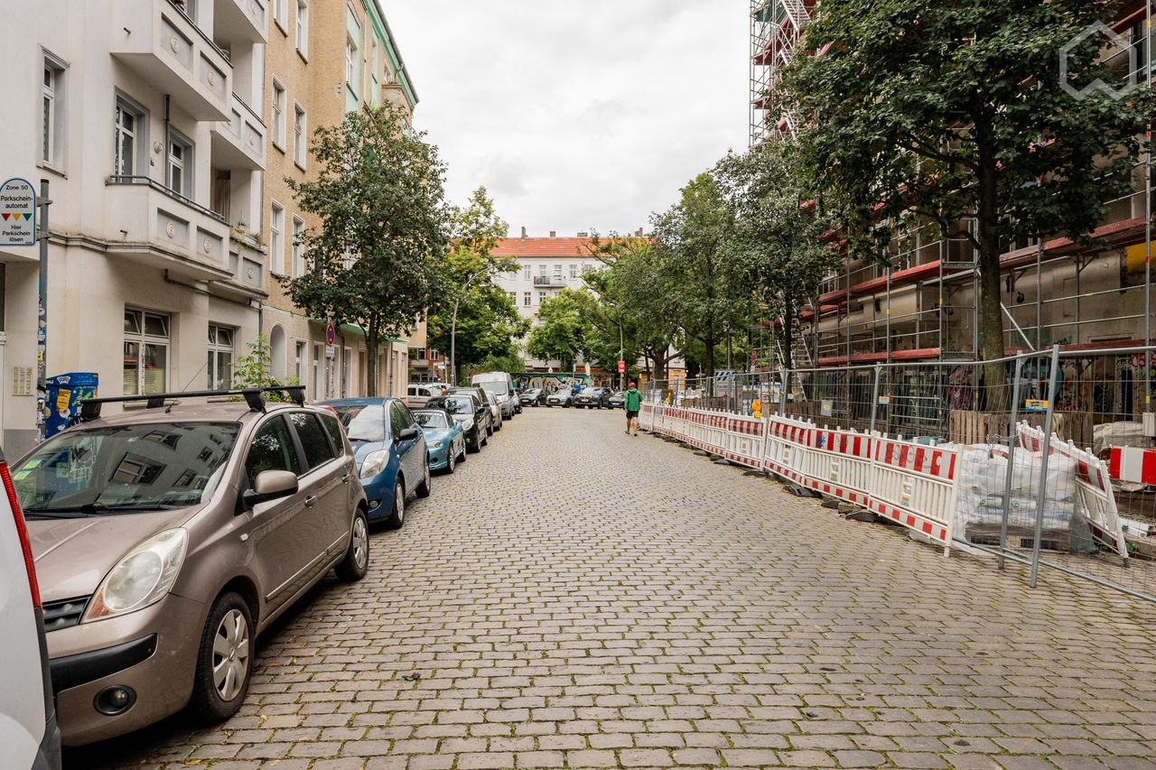 Charming 1-Room Apartment with Balcony in the Heart of Friedrichshain