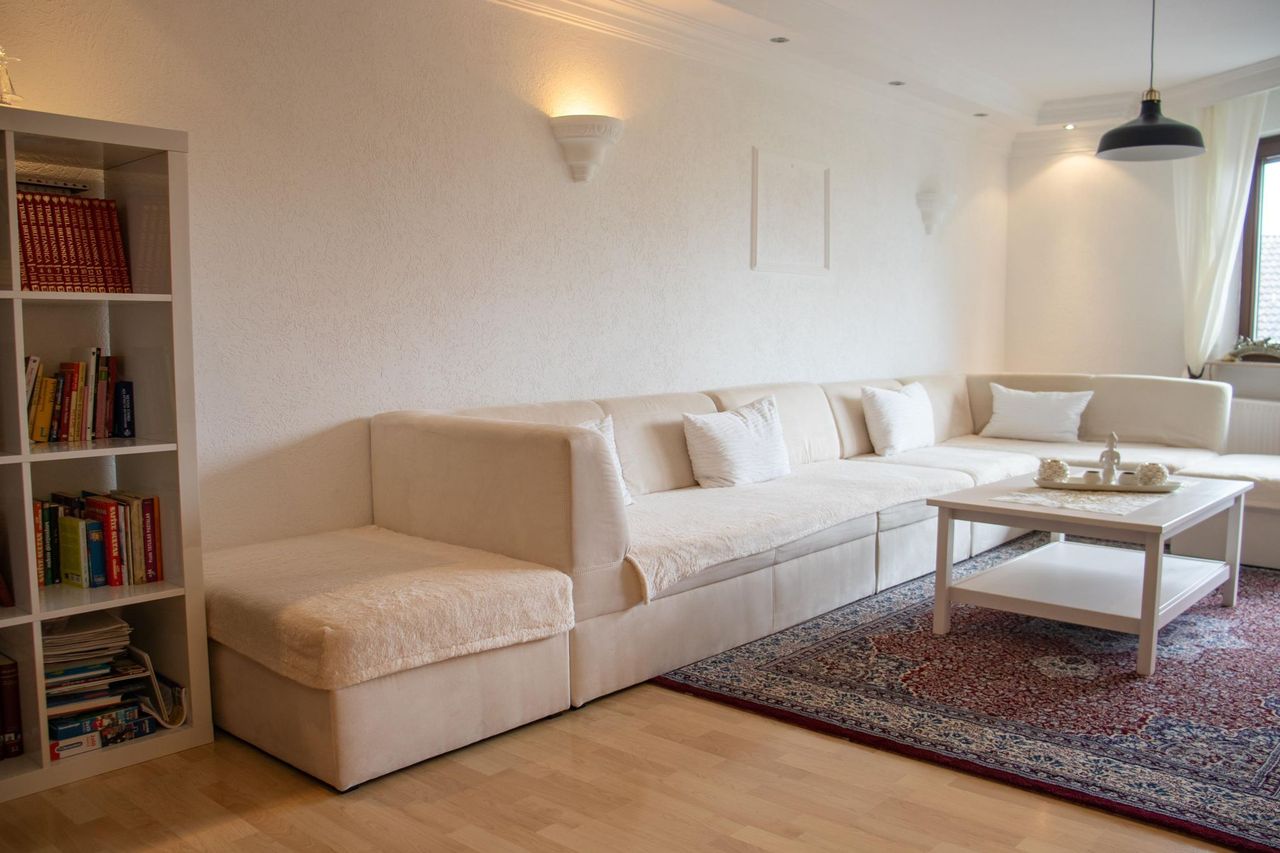 Charming furnished apartment for rent - your home in a perfect location!