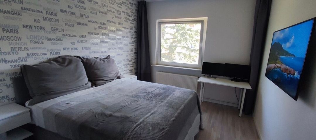 Stylish 2-Room Apartment with Balcony & Parking – Fully Furnished