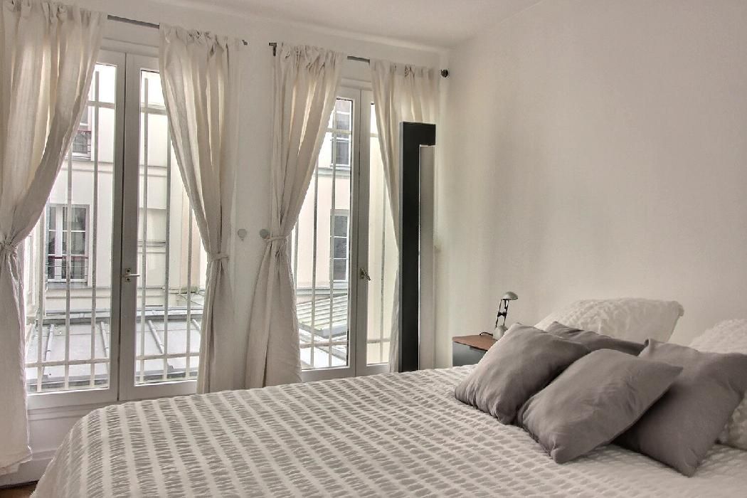 rental Furnished apartment - 2 rooms - 34m² - Marais - Bastille