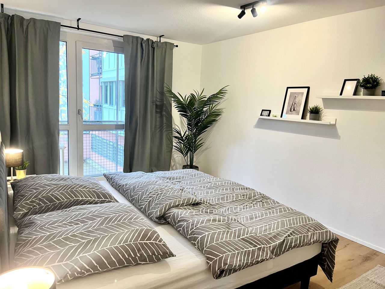 Newly renovated and fully furnished 3-room apartment in a central location in Karlsruhe