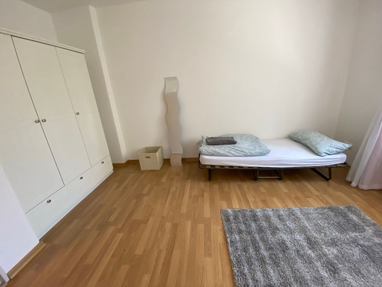 Elegant apartment in quiet area, with fireplace & free parking (München)