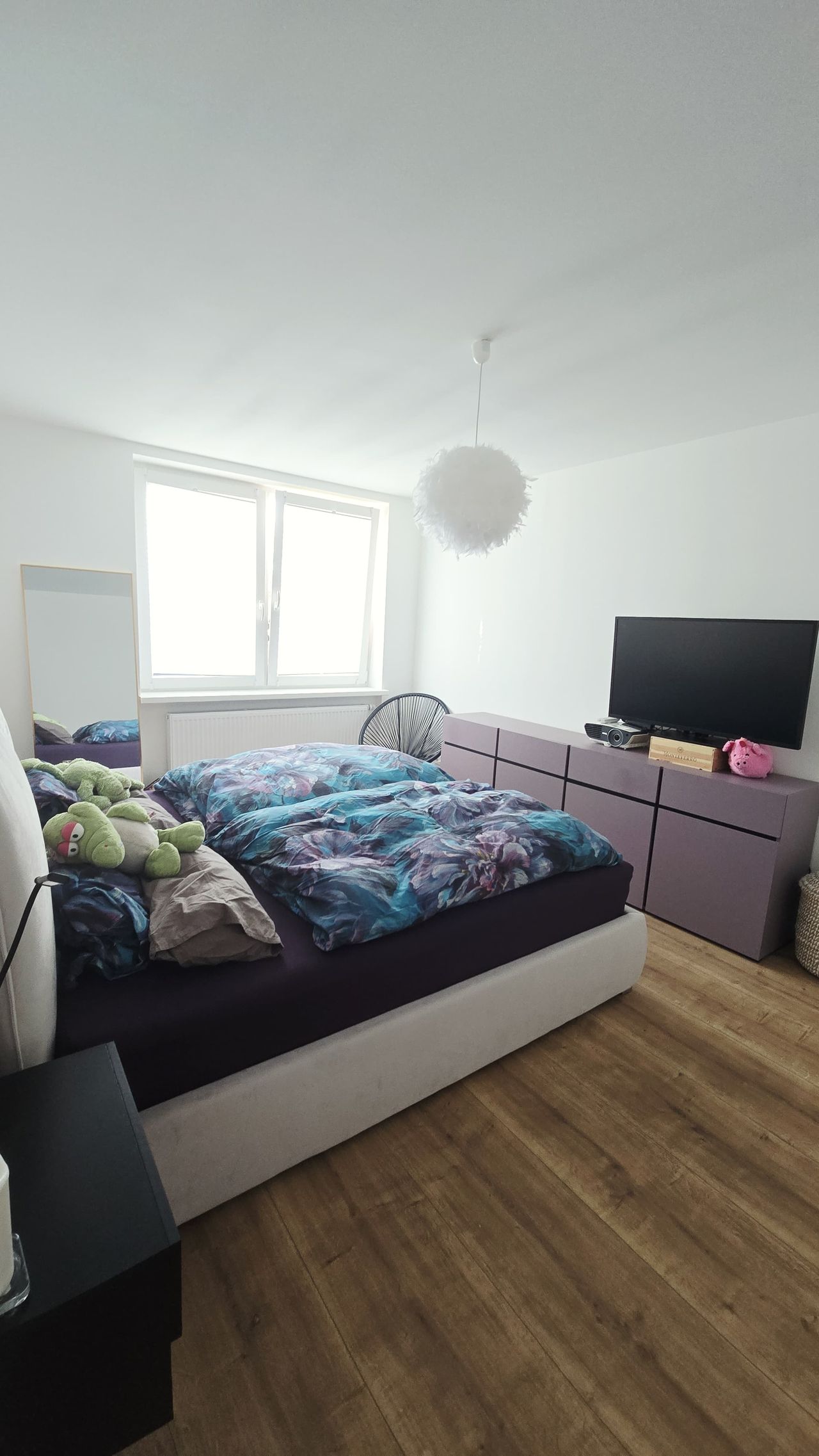 🏙 Urban Chic Apartment in Medienhafen– Quiet Street, Full Comfort & Green View ✨
