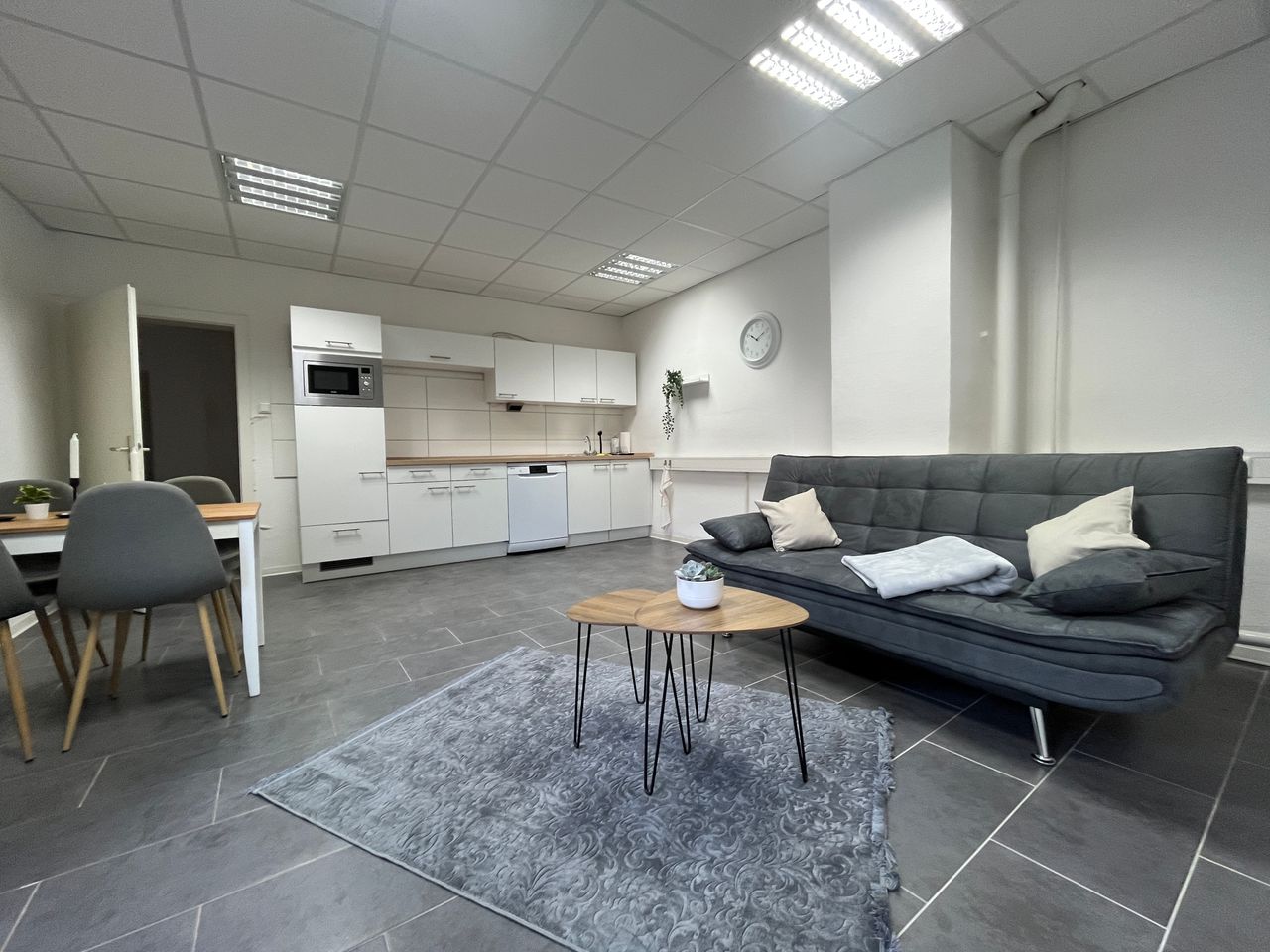 Simplex Apartments: spacious apartment, Karlsruhe near "Ettlinger Tor"