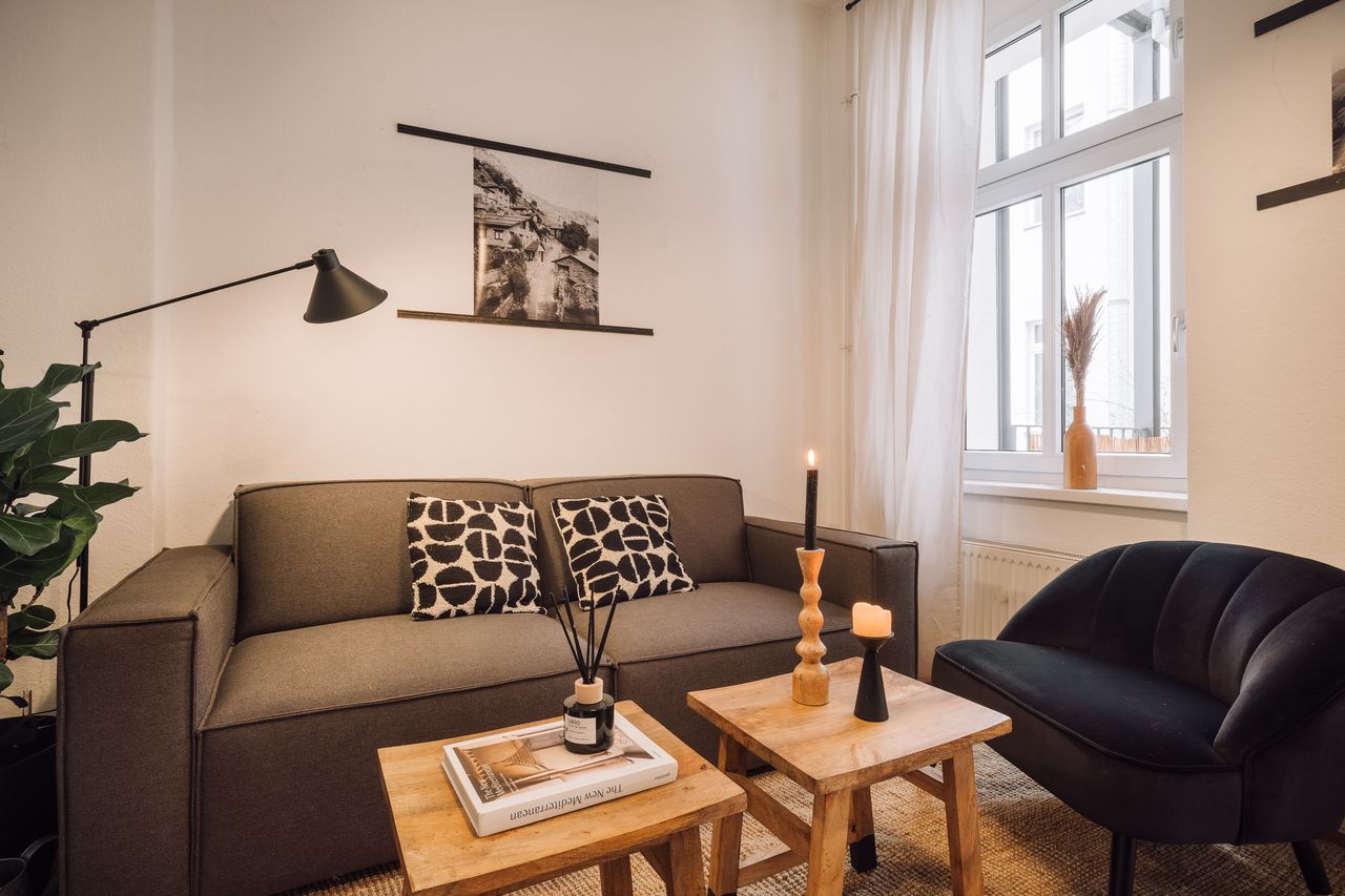 3 bedrooms apartment with balcony in Friedrichshain