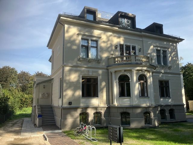 Luxury apartment in art nouveau villa with park view