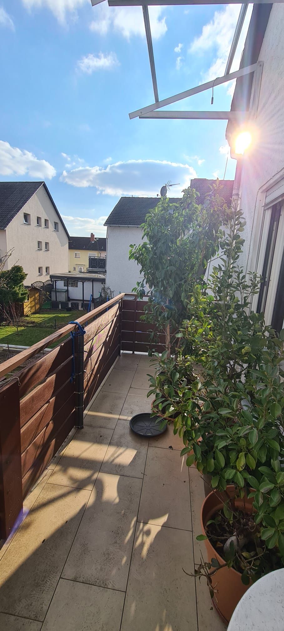 House with garden and balcony in perfect location
