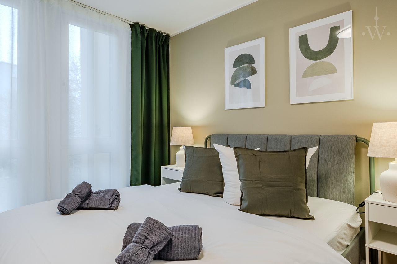 Modern furnished 2-room apartment with a view over Berlin Schöneberg