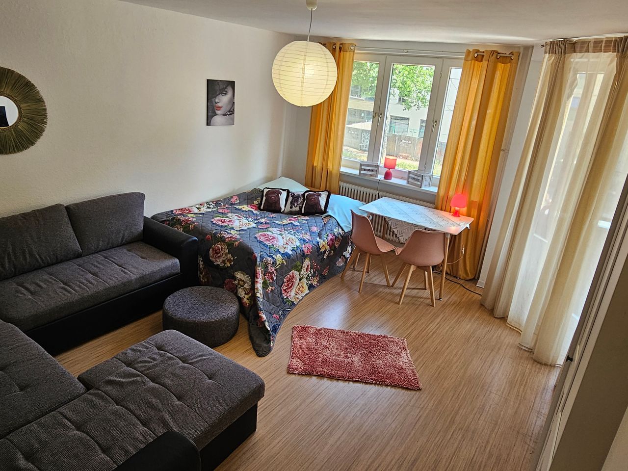 Berlin-Mitte: 2 room apartment with balcony