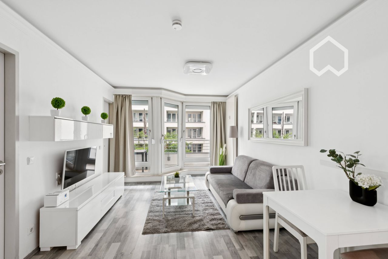 Managed by Wunderflats: Stylish city flat with sunny balcony & concierge service in the heart of Berlin