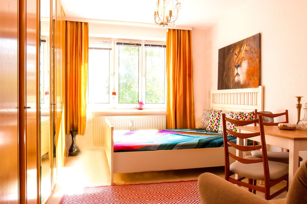 Nice and great home in Friedrichshain wuth garden and balcony