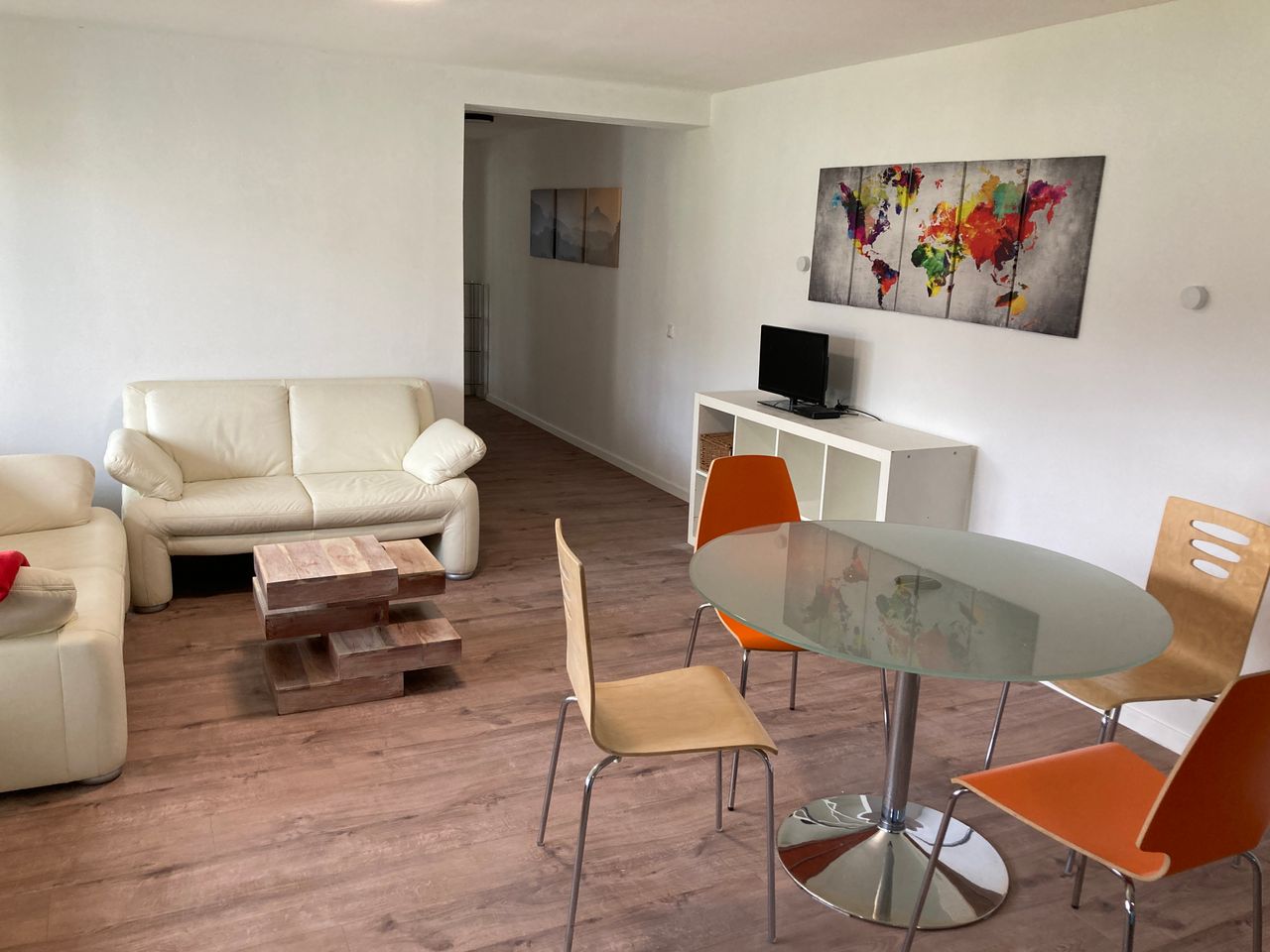Spacious and fashionable apartment with a private terrace and garden, close to the city center