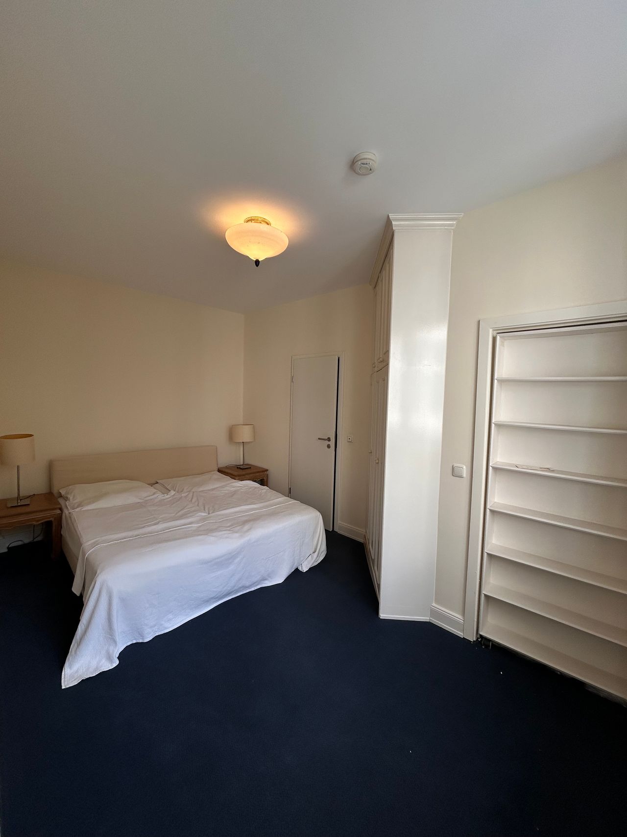 Two room apartment in top location, Westend - south near the old opera house