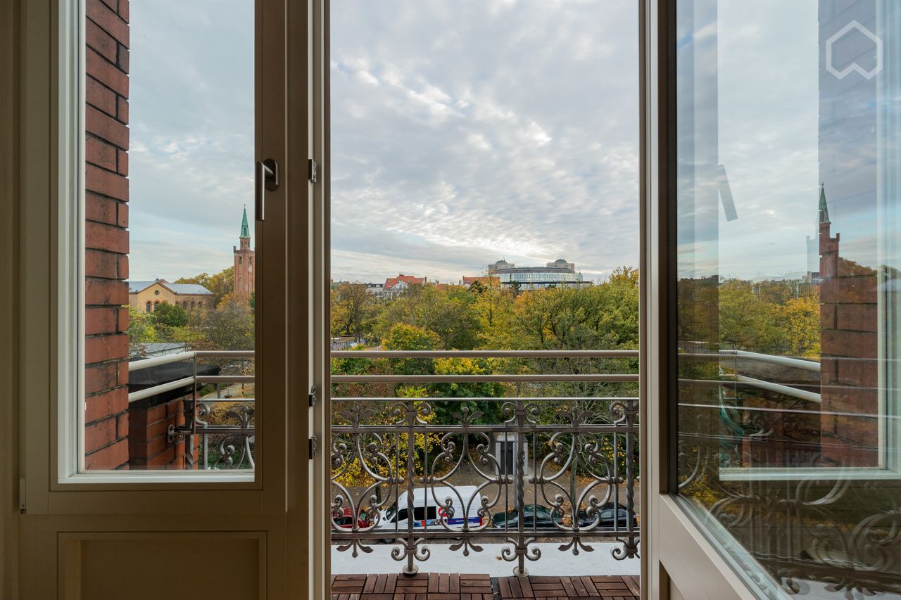 Beautiful and bright apartment in historical building