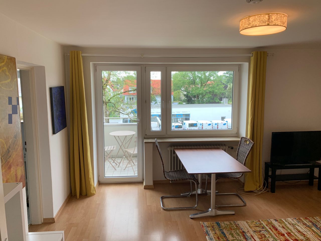 Stylish apartment with perfect transport connections