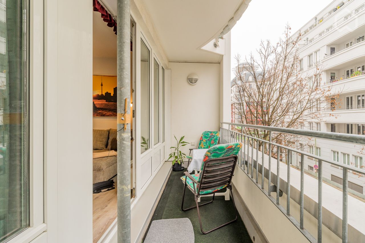 Charming beautiful apartment in the historic center of BerlinSpacious flat in nice area (Berlin)
