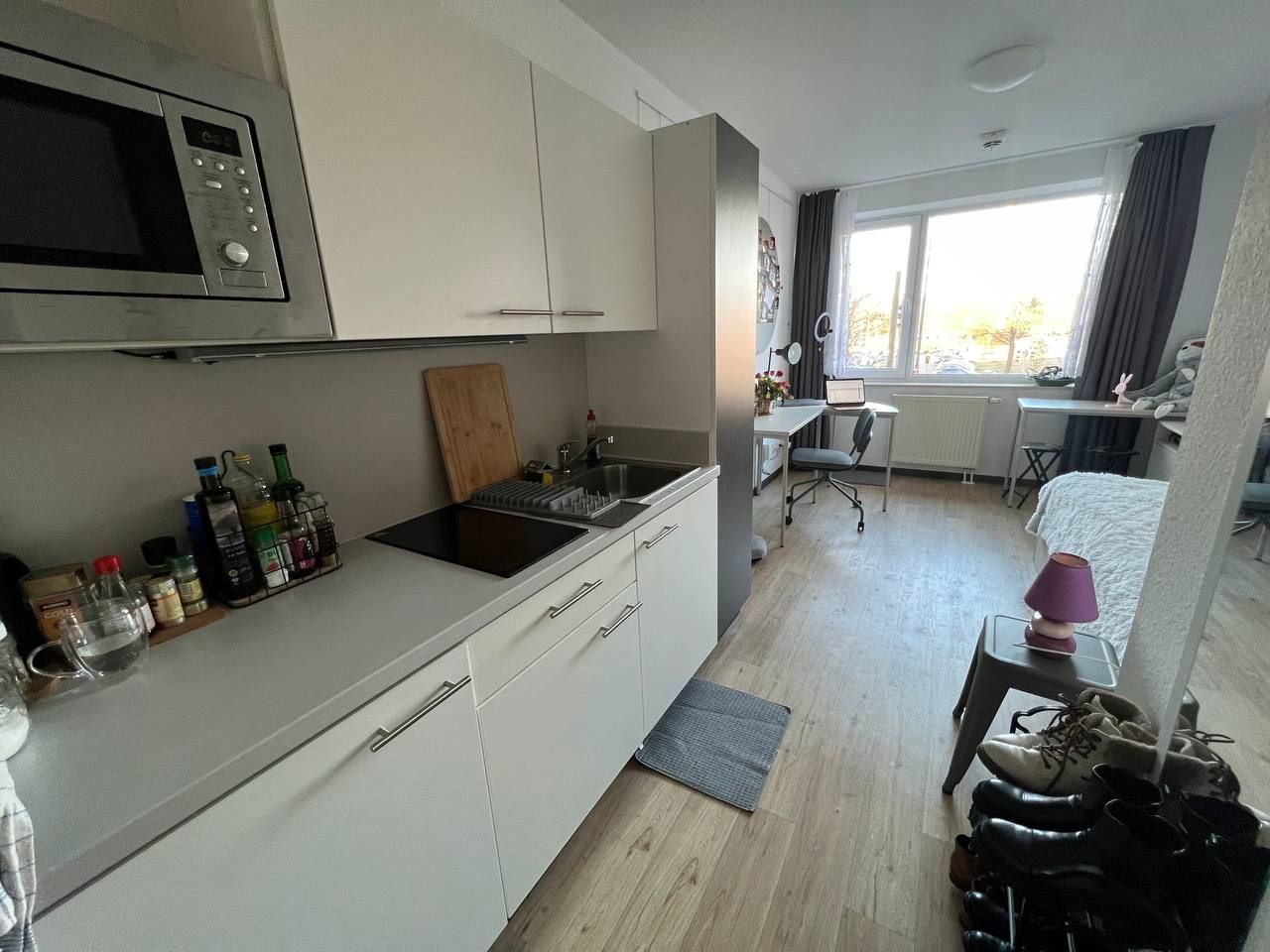 Fully furnished 1 room apartment 1 minute from the University