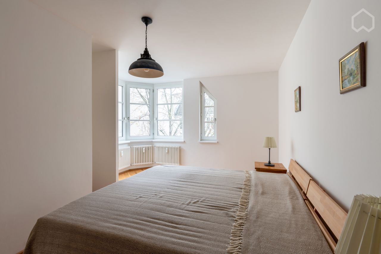 New & pretty apartment located with balcony in Charlottenburg