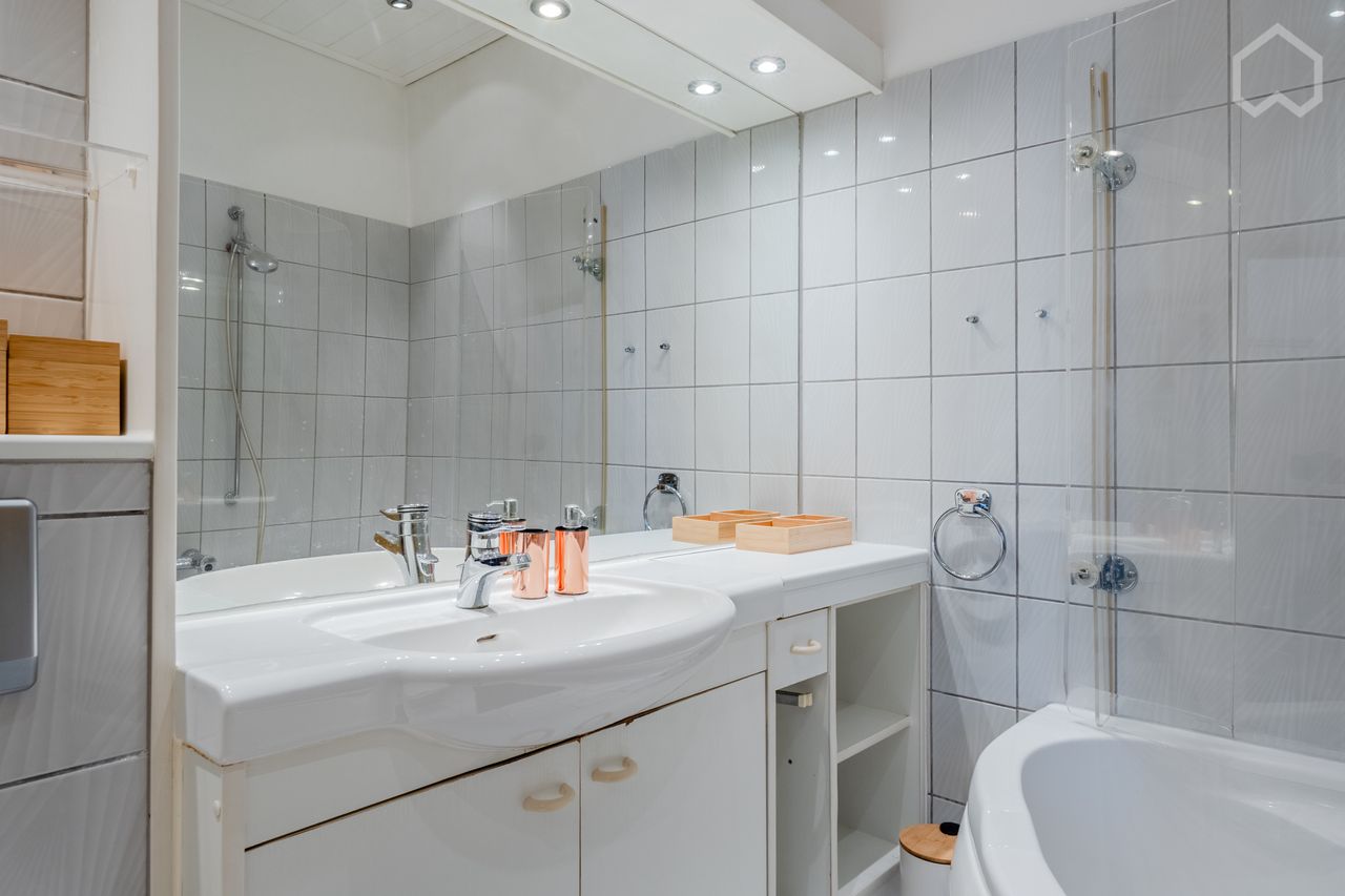 Altbau flat in the heart of Schöneberg-Akazienkiez