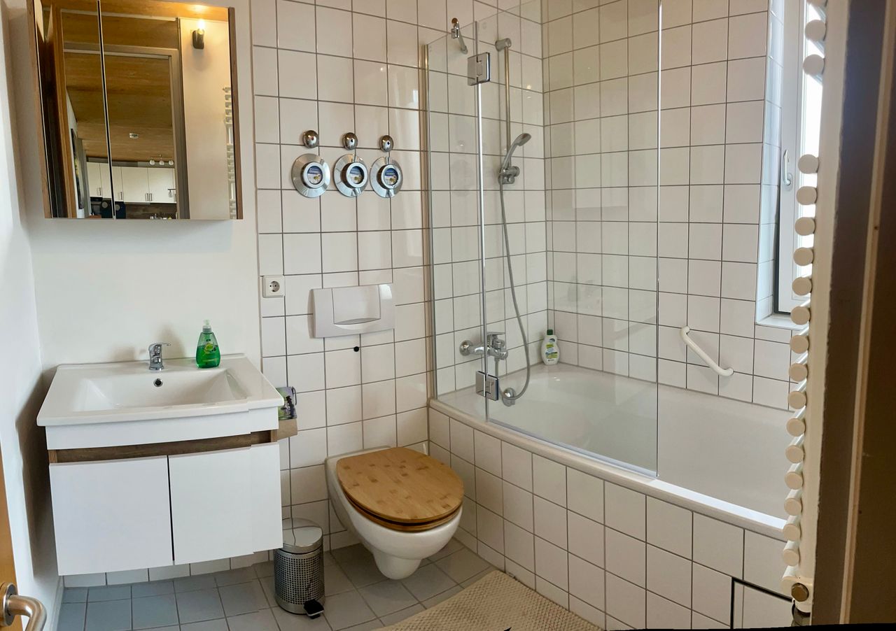 Freshly renovated 3-room flat with loggia in the west of Ingolstadt