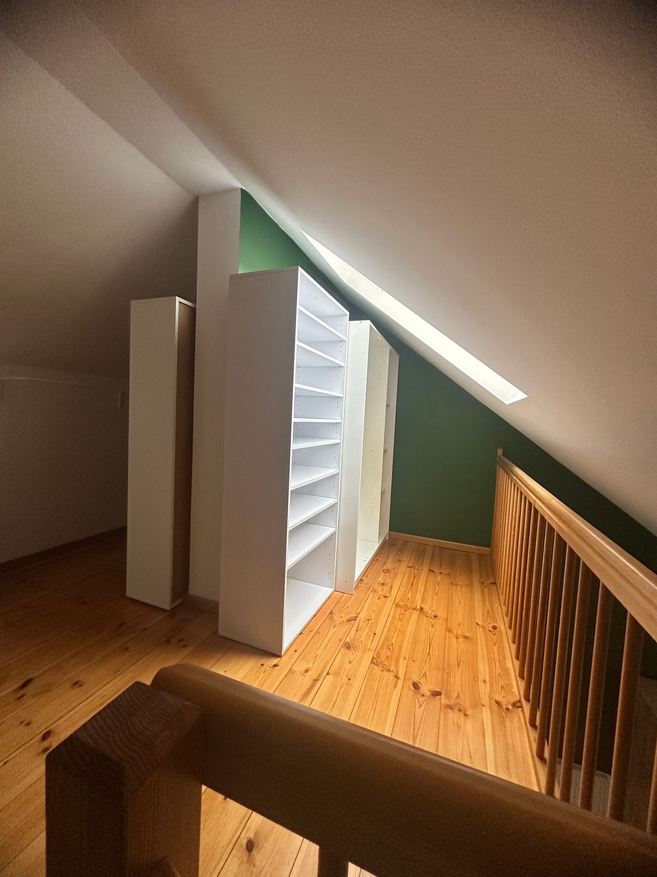 Beautiful, fully furnished 2.5-room apartment for sublet, shared flat possible.
