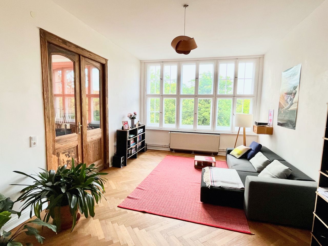Beautiful, light-filled 4-room apartment in a villa in Berlin Lichterfelde