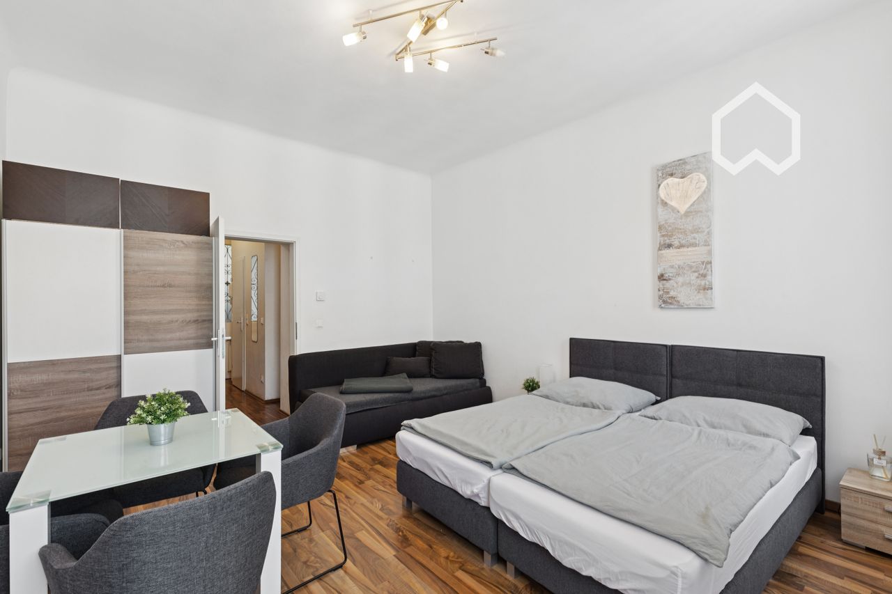 Modern, fully furnished apartment in a central location - 30m² feel-good space in the 16th district