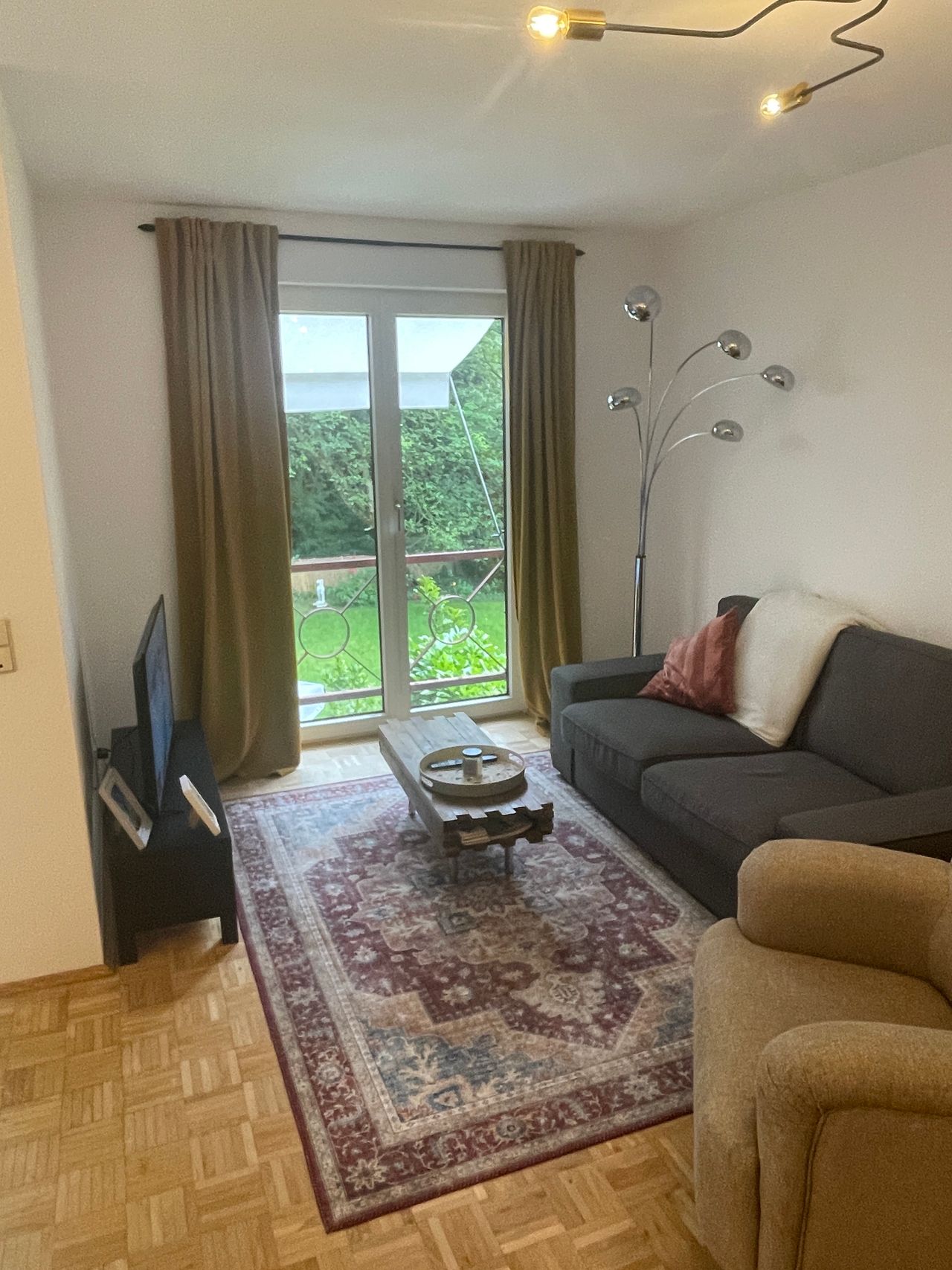 Modern & furnished apartment