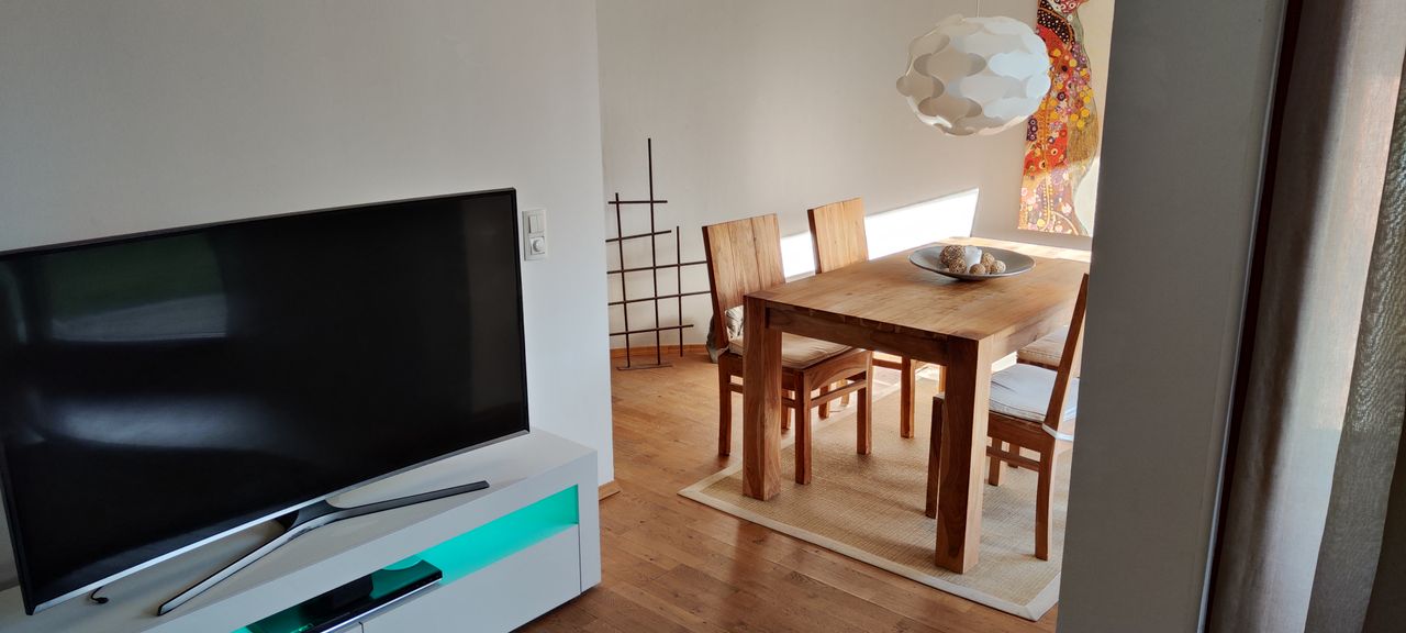 Wonderful & awesome flat (München) with garden