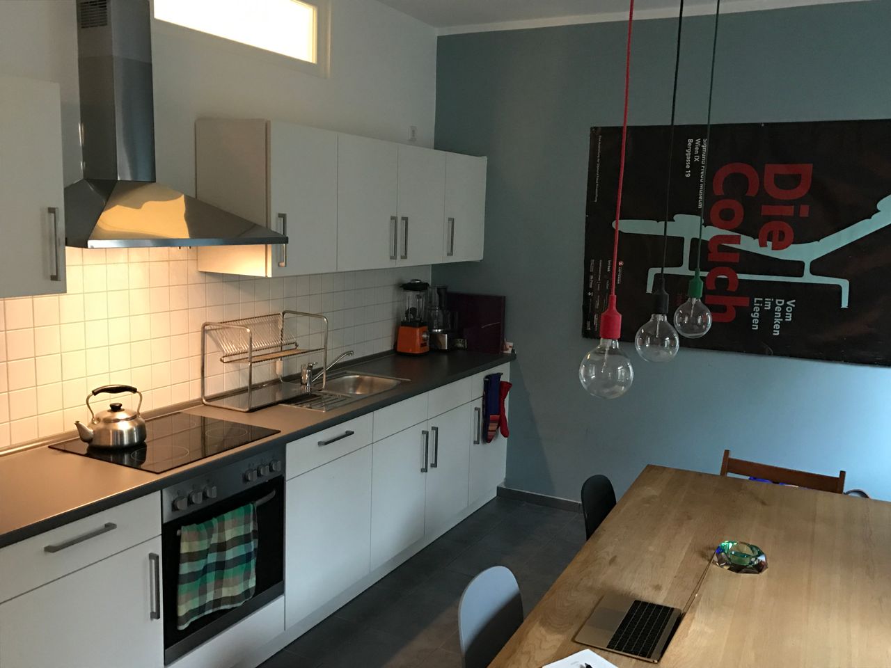 Stylish yet comfy 2-room flat in the heart of Neukölln (perfect for singles & couples)